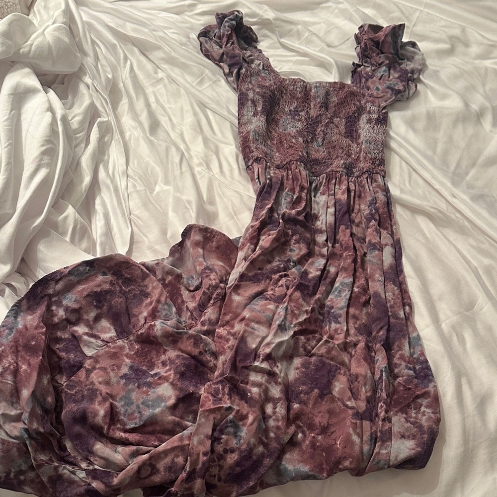 Chic Tie-Dye Maxi Dress in Purple Hues
